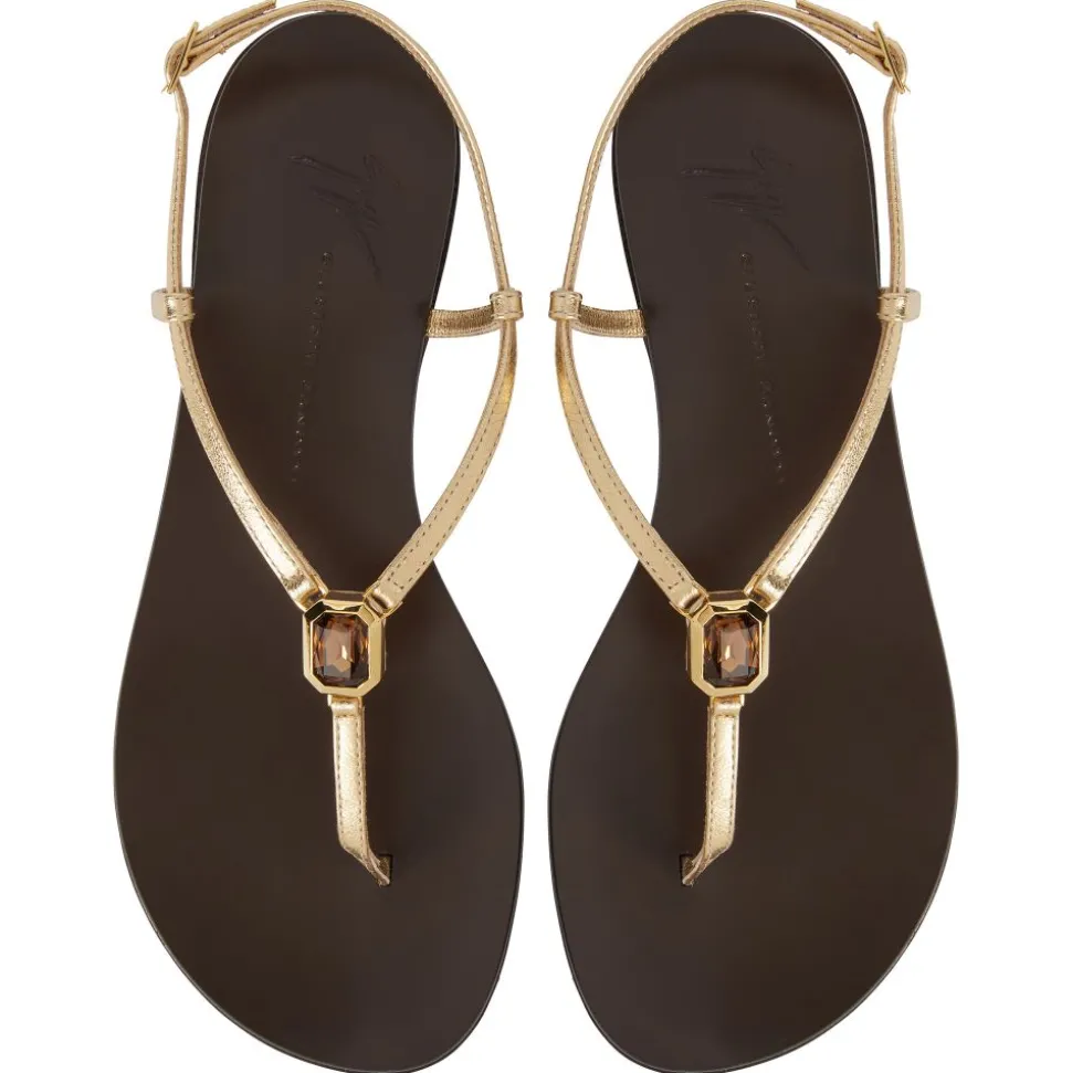 CAMELIEE FLAT
